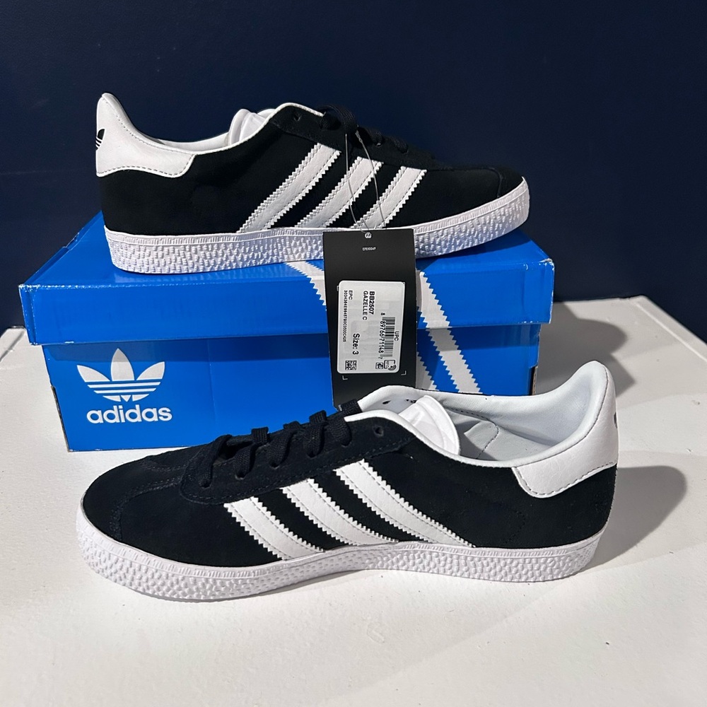 Adidas Kids unisex Gazelle C Black and White Sneakers - Picture 2 of 7